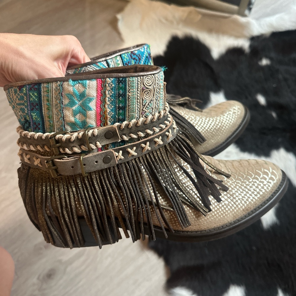 Emonk Bohemian Fringe Ankle Boots